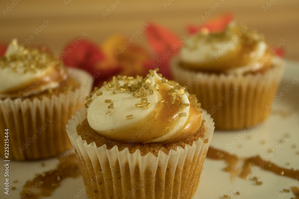 Mini Pumpkin Spice Cupcakes Mini Pumpkin Spice Cupcakes