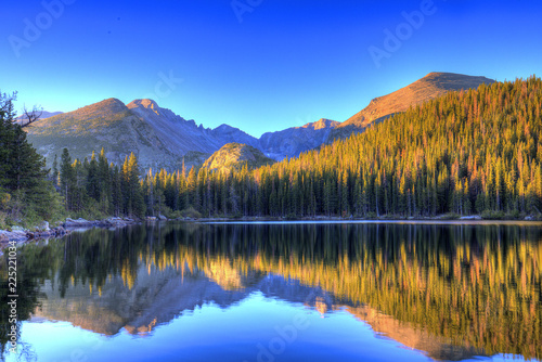 Fototapeta Naklejka Na Ścianę i Meble -  Bear Lake Reflection Rocky Mountain National Pzrk