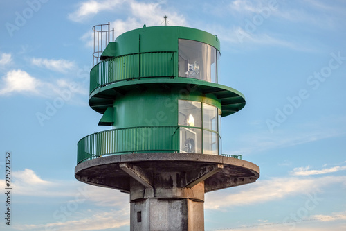 Canvas Print Moderner Leuchtturm im Hafen von Le Havre