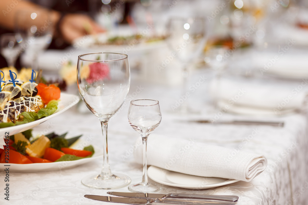 Served for a banquet table Served for a banquet table