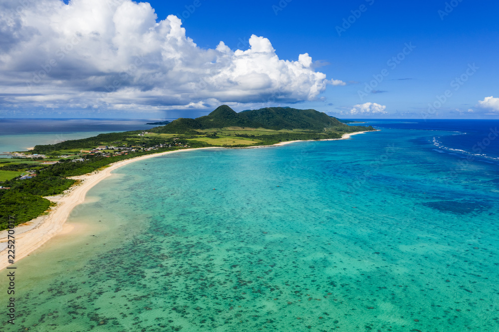 Obraz premium Fly over Kabira Bay in ishigaki island