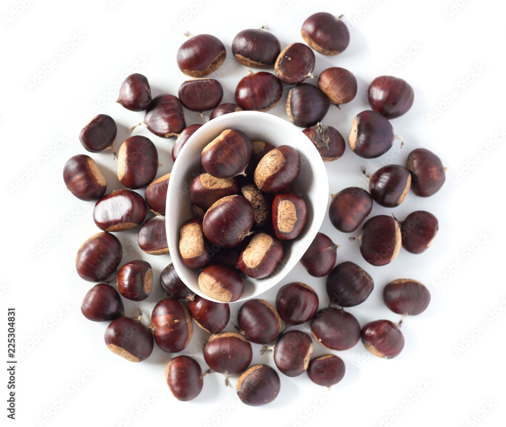 pile of chestnuts in a white bowl isolated
pile of chestnuts in a white bowl isolated