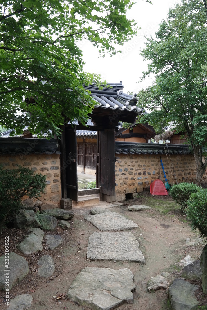 Sanun Folk Village