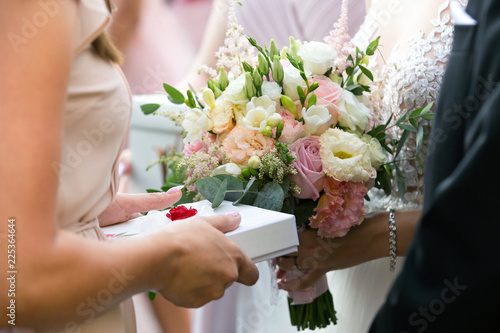  wedding gifts,  wedding day 

