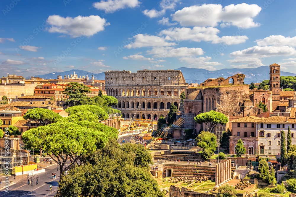 The Colosseum and Roman Forum from the Vittoriano, summer shot