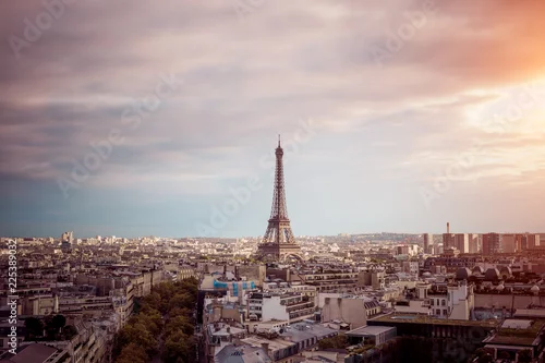 Fototapeta samoprzylepna Wieża Eiffla w Paryżu, Francja