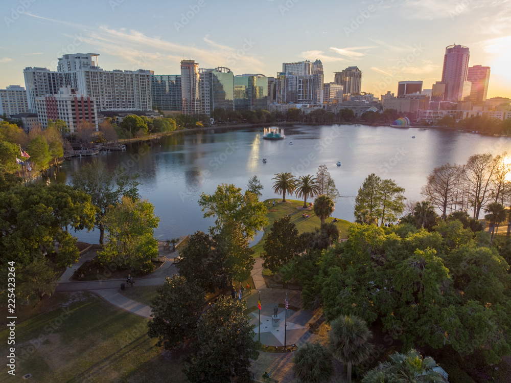 Naklejka premium The Lake in Downtown 