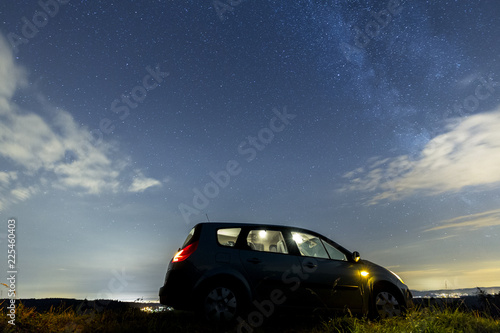 Auto und Sterne