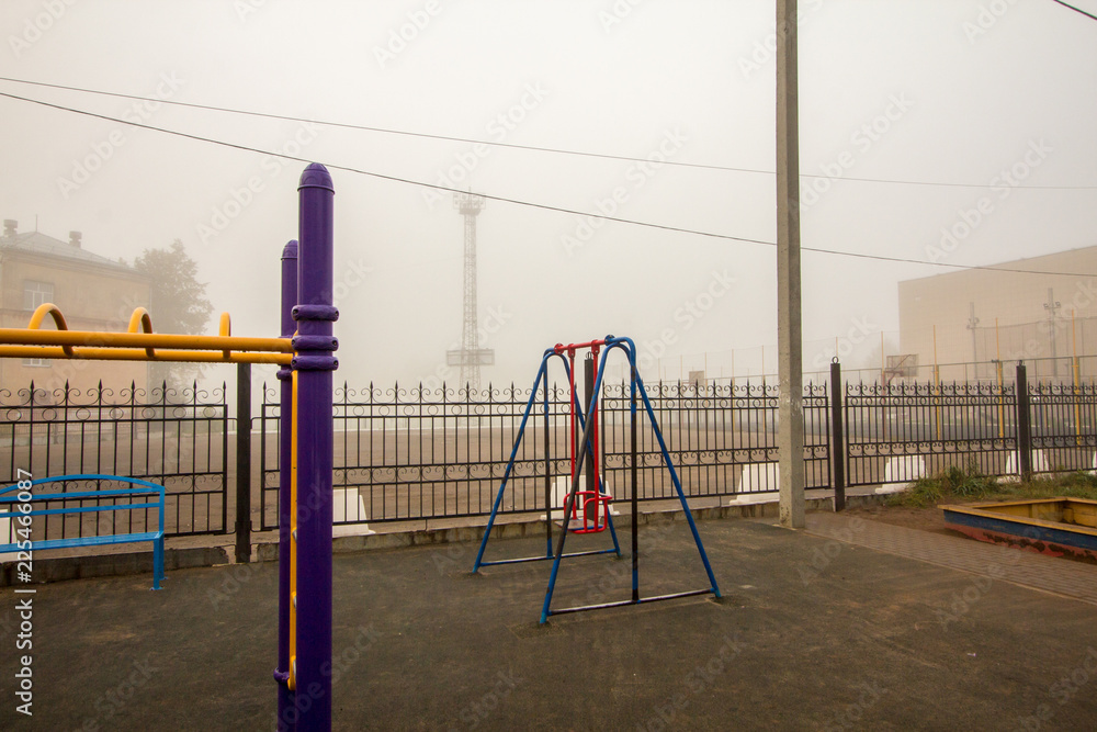 Fototapeta premium mysterious misty morning in the city