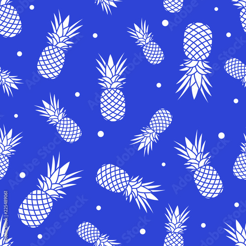 Seamless pattern with pineapples. Tropical fruit.