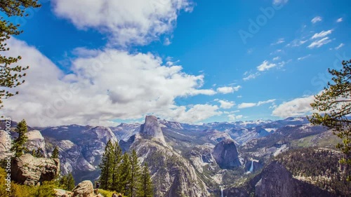 Time Lapse - Tourists at Glacier Point in Yosemite - 4K photo