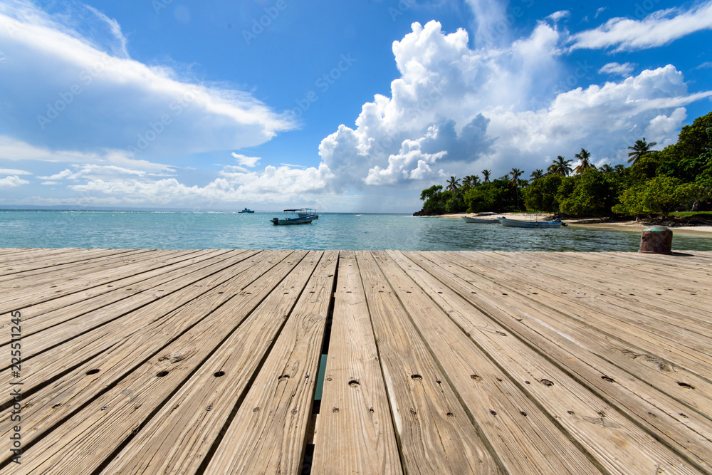 Traumurlaub auf Insel: Bootssteg in der Karibik (Samana / Cayo Levantado) :)