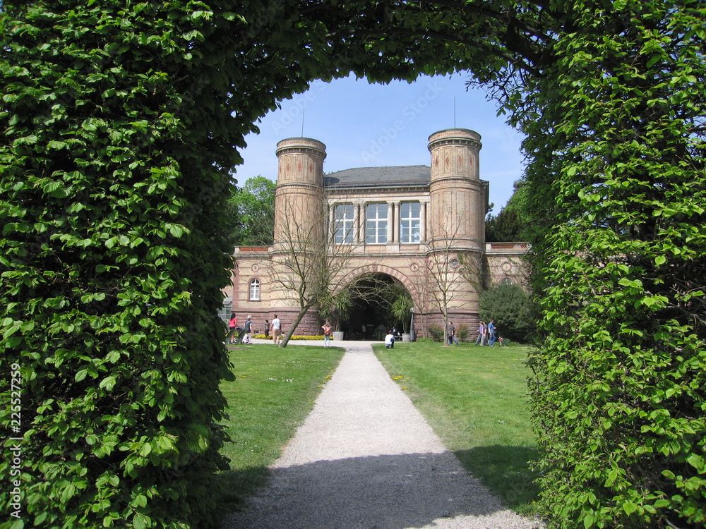 Heckentor und Eingang Botanischer Garten Karlsruhe