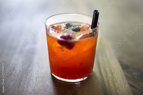 Red fruit detox drink