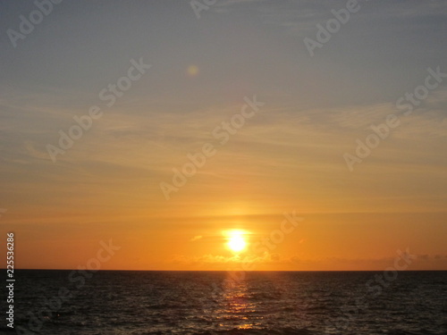 日没の海（sunset sea）沖縄 Okinawa Japan © Youhei Kakizaki
