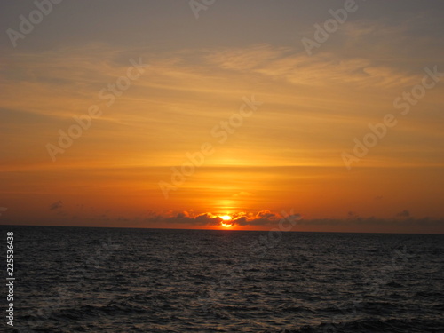 日没の海（sunset sea）沖縄 Okinawa Japan