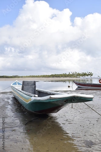 canoe and fishing boat, island of Boipeba, Cairu, Bahia, Brazil © Henrique Muccin