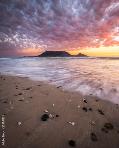 Fototapeta Naklejka Na Ścianę i Meble -  Cape Town Table Mountain Ocean Sunset