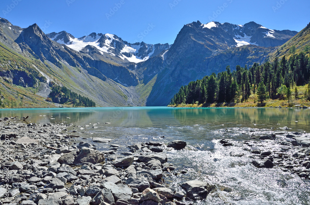 Naklejka premium Russia, Altai republic, Ust-Koksinsky district, the upper Multinskoye lake 