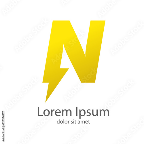 Logotipo letra N estilo rayo color amarillo