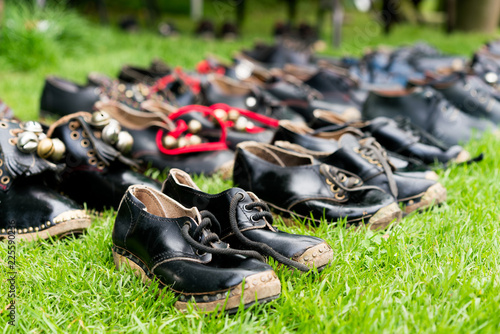 Handwerklich gefertige Schuhe, Lederschuhe mit Holzsohle Stock Photo |  Adobe Stock
