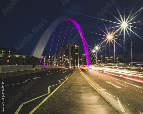 Light trails through the Clyde Arc Squinty Bridge in Glasgow © Espen