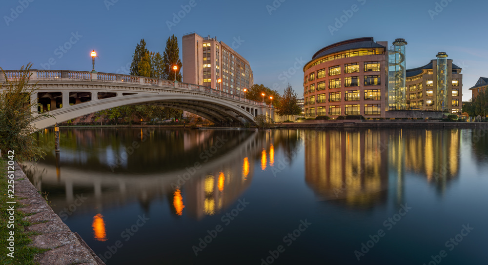 Reading Bridge over the River Thames, Berkshire , England