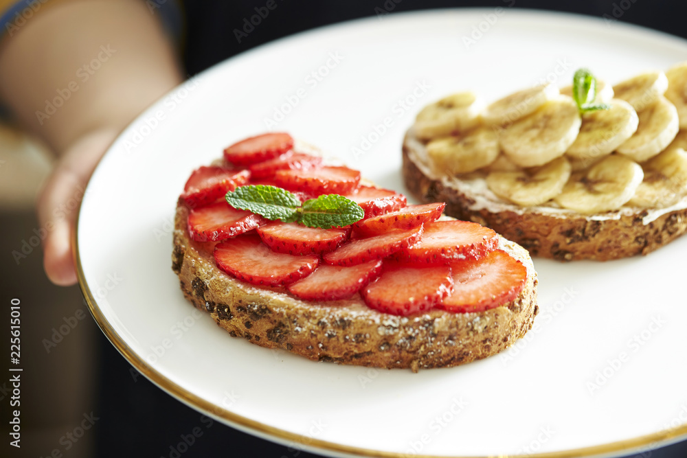 Fresh fruits baguette 