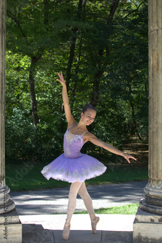 Ballett Tänzerin im Park