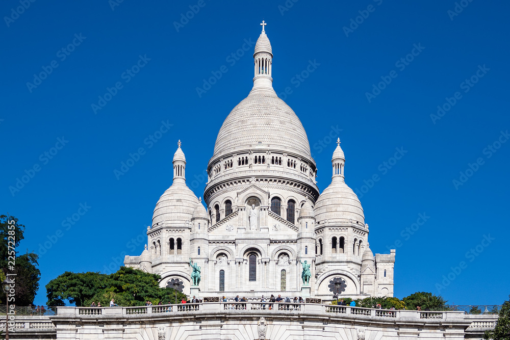 Blick auf die Basilika Sacre-Coeur in Paris, Frankreich