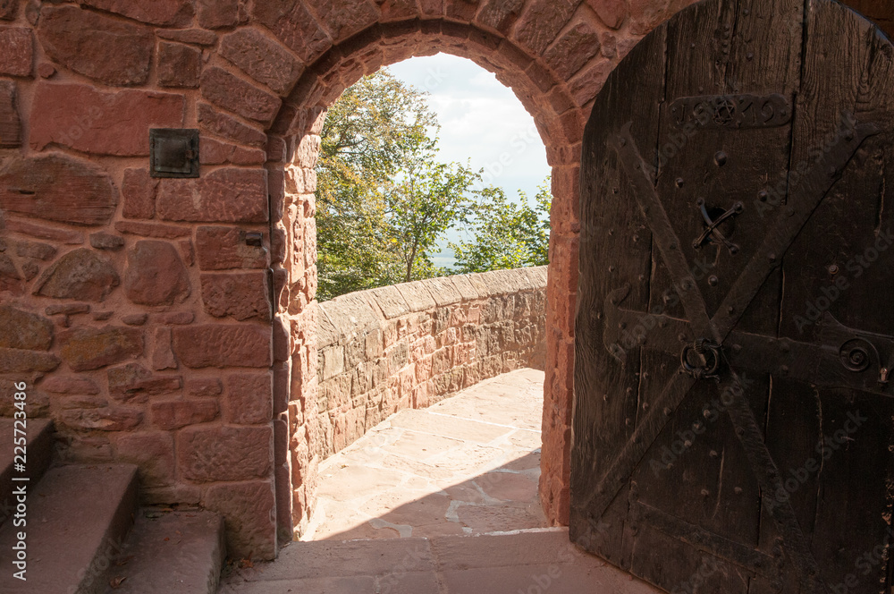Obraz premium Haut Koenigsbourg castle