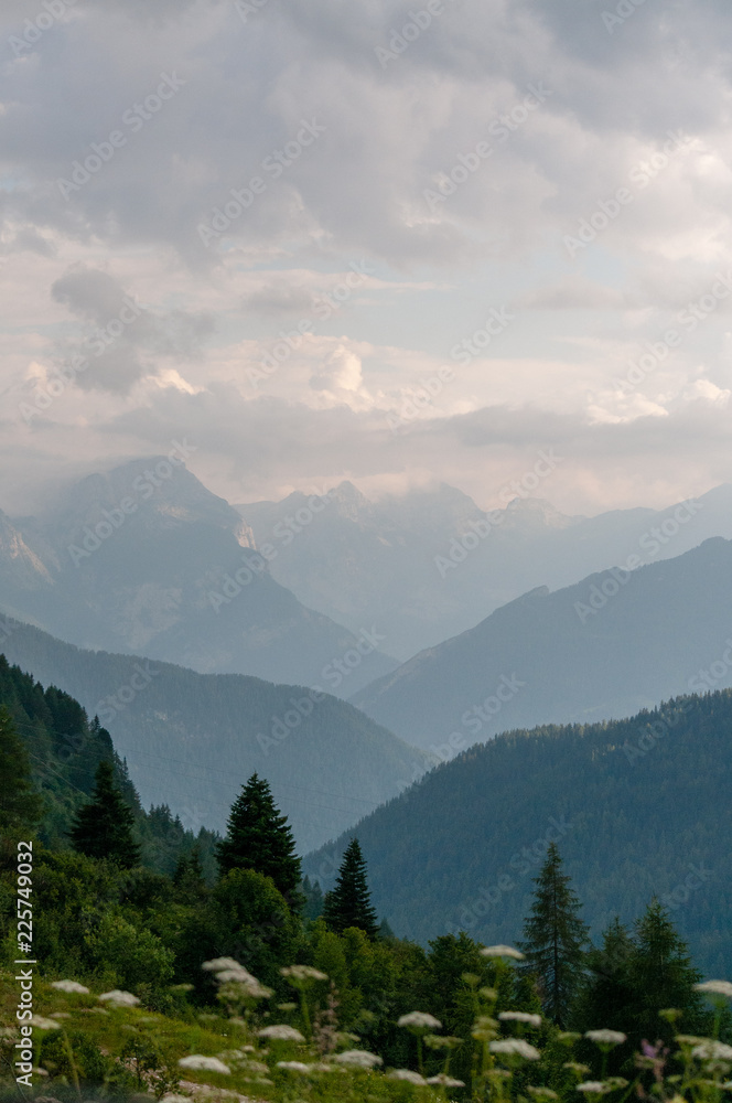 Fototapeta premium Mountain Scenery of the Italian Dolomites on a summers Afternoon