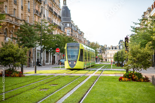 Fototapeta Naklejka Na Ścianę i Meble -  Street view in Reims city, France