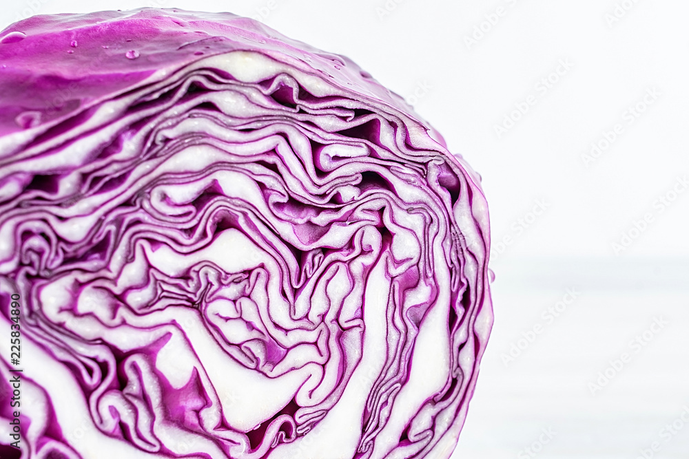 Obraz premium Cut purple cabbage