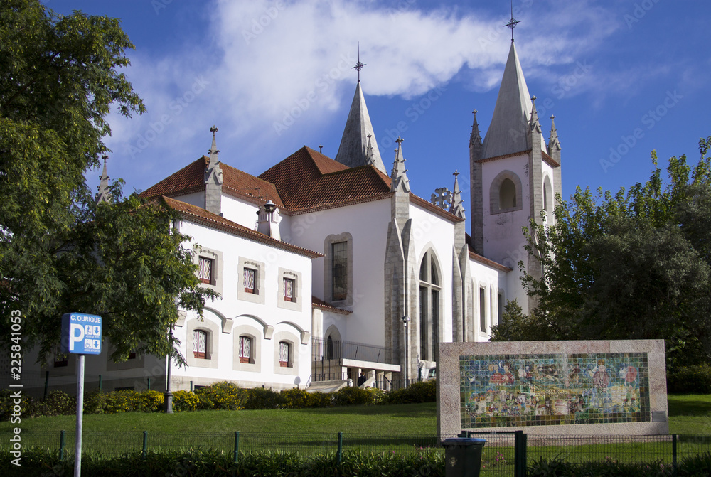 Fototapeta premium Iglesia de Santo Condestável en Lisboa