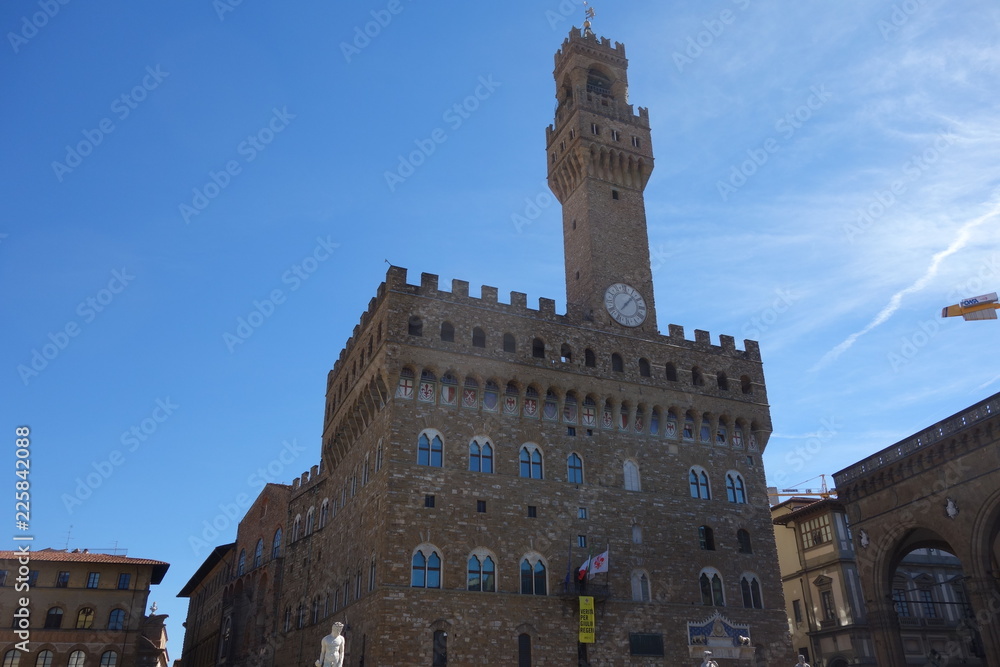 Fototapeta premium Palazzo Vecchio overlooks Piazza della Signoria