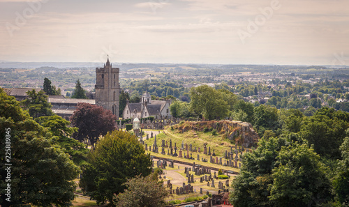 Quadro su tela View of the cemetery behind the medieval church of Holy Rude, of great importance in the coronation of Scottish kings, Stirling, Scotland