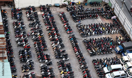 Motos en aparcamiento
