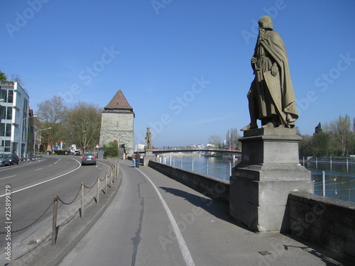 Rheinsteig Konstanz mit Skulpturen und Pulverturm photo