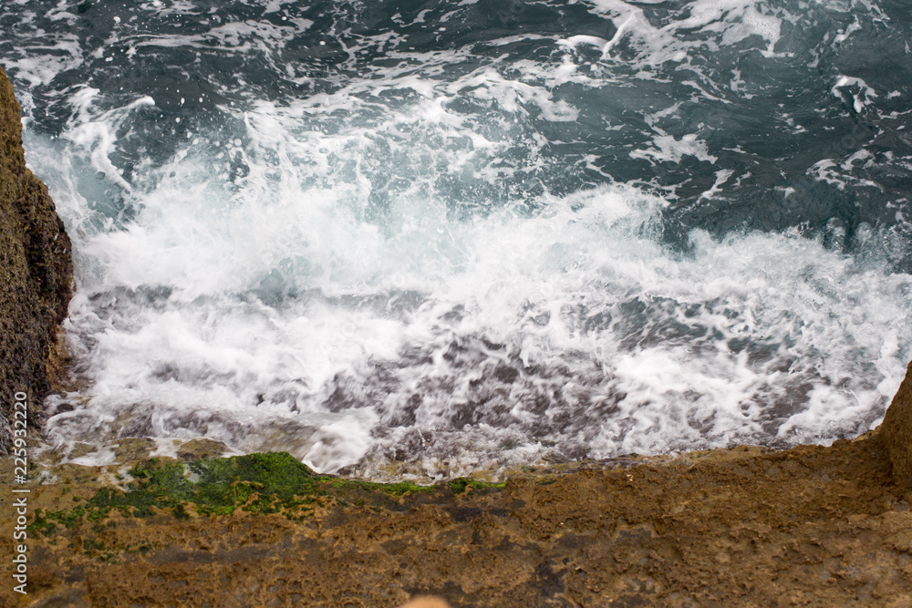 Fototapeta premium Saaidia island and waves