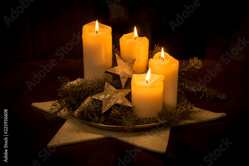 Kerzen zum vierten Advent photo