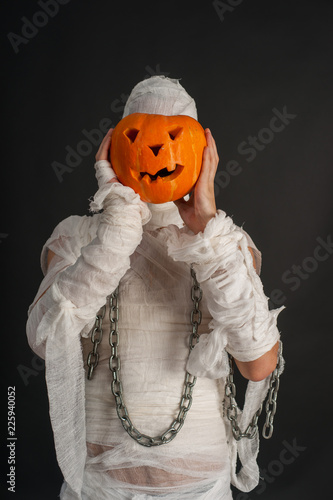 mummy pumpkin-head