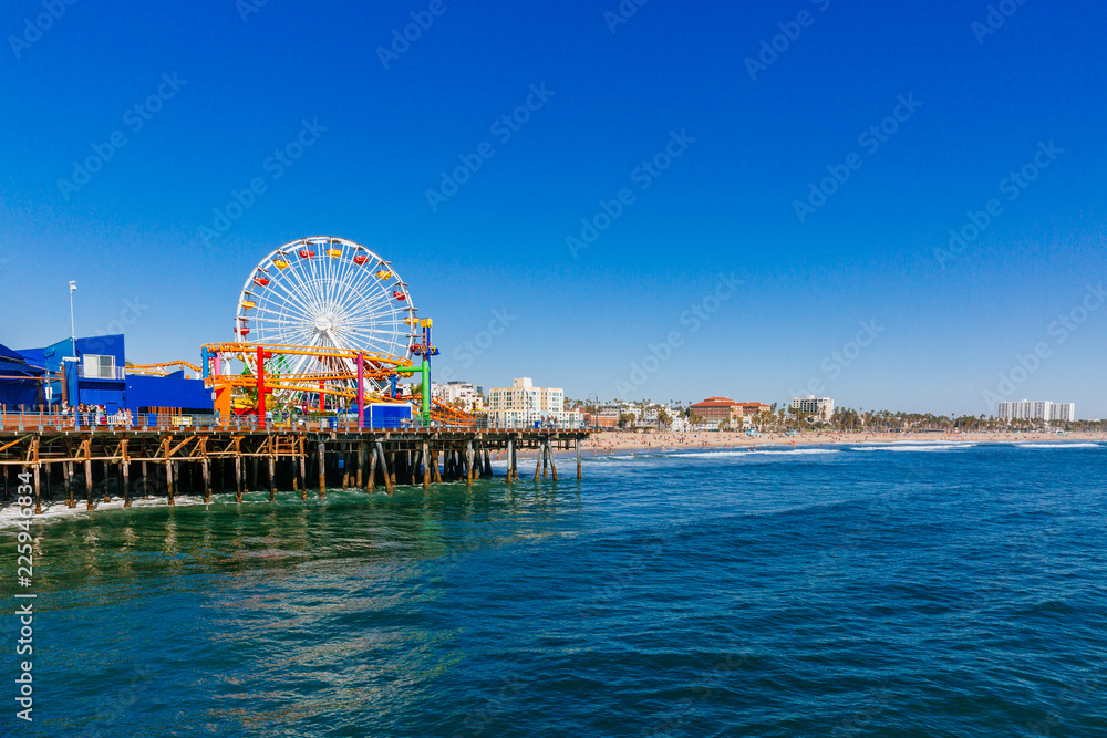 Amusement Park and beaches in Santa Monica - obrazy, fototapety, plakaty 