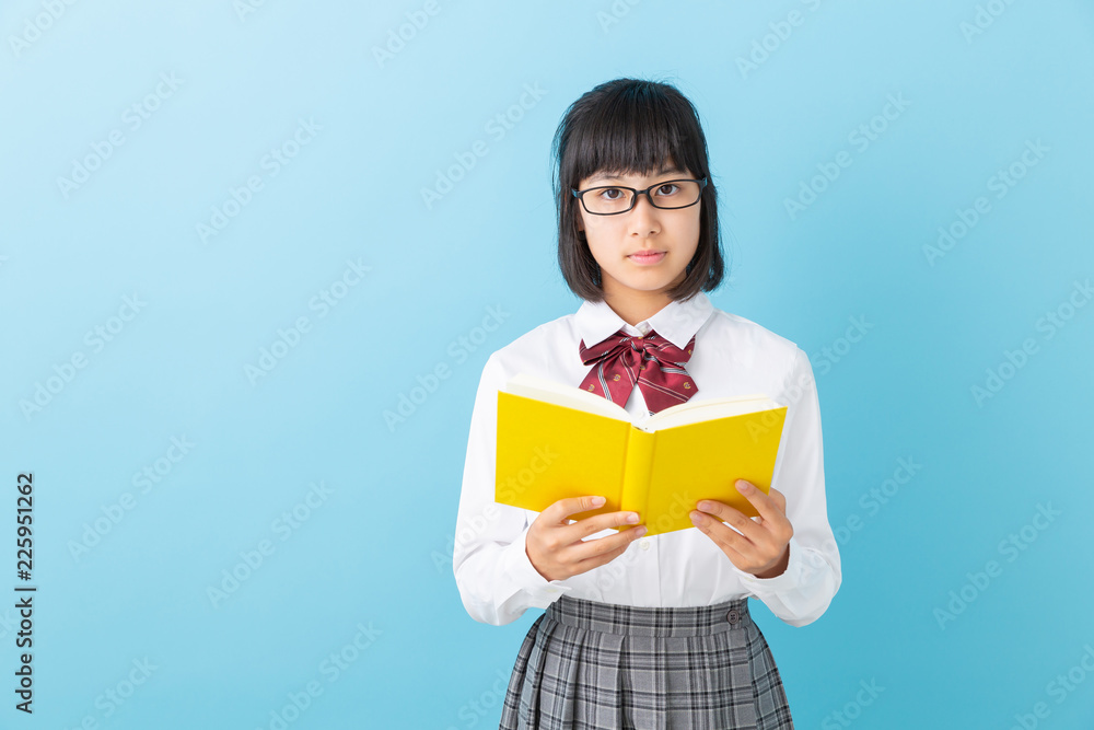 女子学生 読書 女子学生 読書