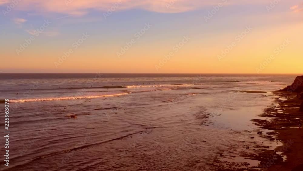Santa Cruz, Pleasure Point, on the northern Monterey Bay in Santa Cruz County, California, USA, a world renowned surf location Santa Cruz, Pleasure Point, on the northern Monterey Bay in Santa Cruz County, California, USA, a world renowned surf location