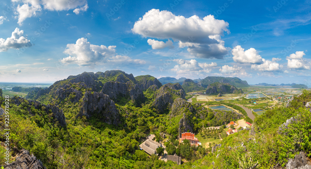 Fototapeta premium Khao Sam Roi Yot National Park
