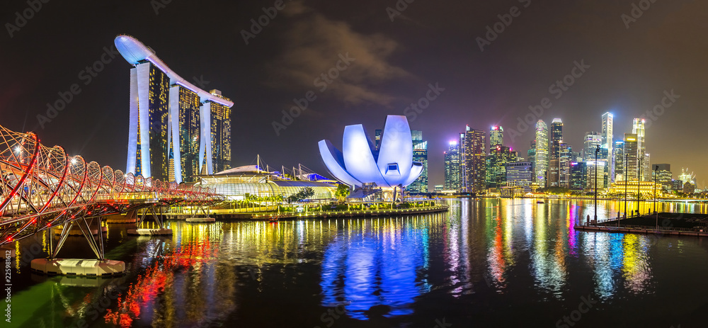 Fototapeta premium Marina Bay Sands i Helix Bridge
