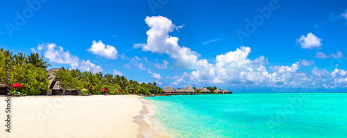 Fototapeta Naklejka Na Ścianę i Meble -  Tropical beach in the Maldives