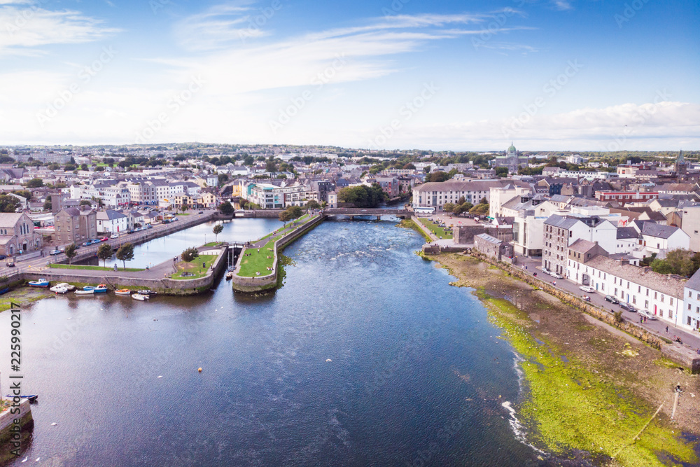 Ταπετσαρία An aerial view of the River Corrib, the Claddagh Basin and the street known as The Long Walk in Galway, Ireland