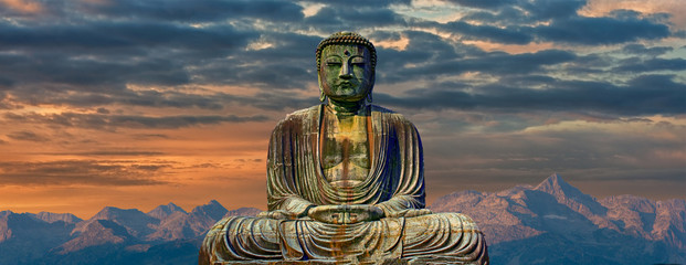Rollo Buddha Buddha vor Bergen im Morgenrot  © vicenfoto
